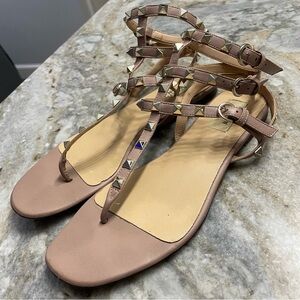 Kaitlyn Pan Studded Gladiator sandals size 8.5